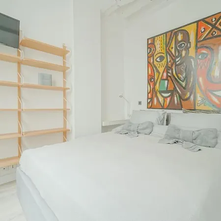Apartment 2 Bedroom With The Location Of In 2nd Arr